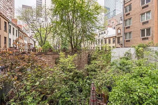 Rented by Charles H. Greenthal Management Corp | media 3