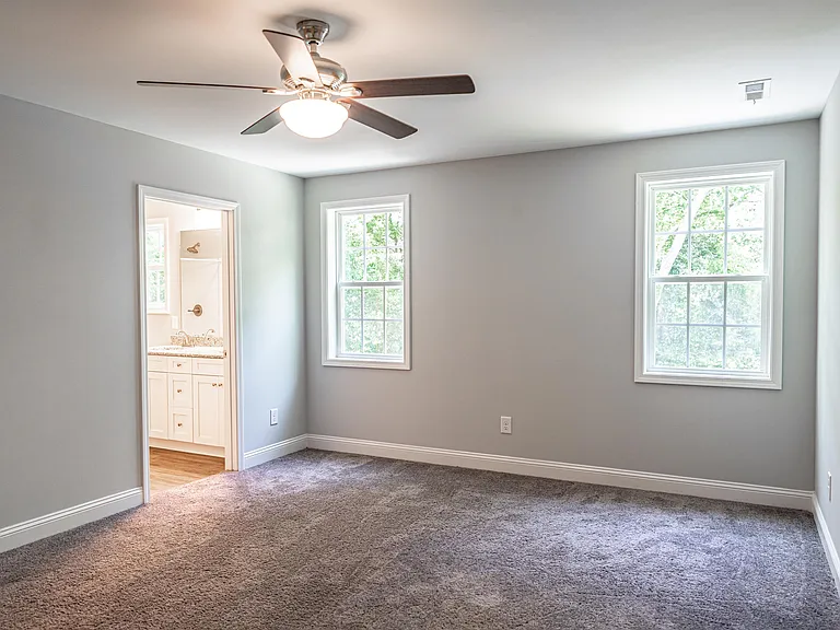 1040 W Indiana Ave — Photo 11