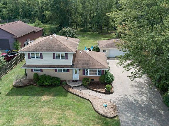 2nd image of 8361 W Hill Ave