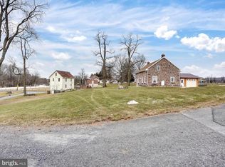 15 Resh Rd, Reinholds, PA 17569