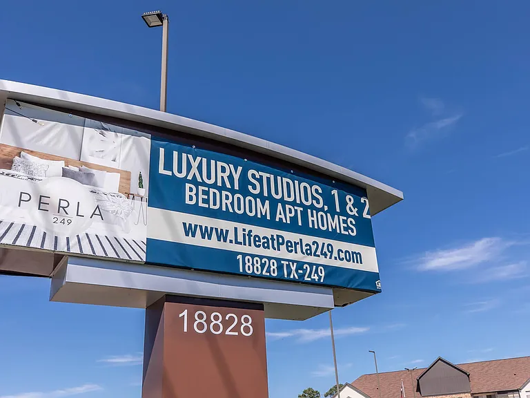 Perla 249 Apartments — Photo 13