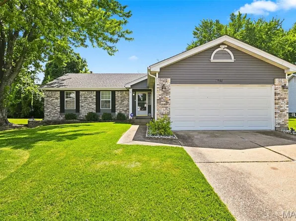 3946 Salvation Rd, Florissant, MO 63034