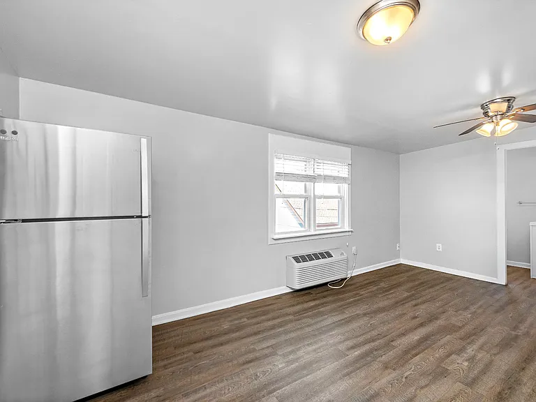 4244 Terrace St — Photo 26