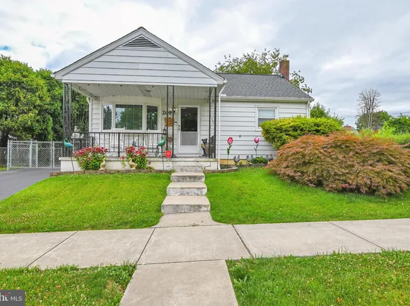209 Pinehurst Rd, York, PA 17402