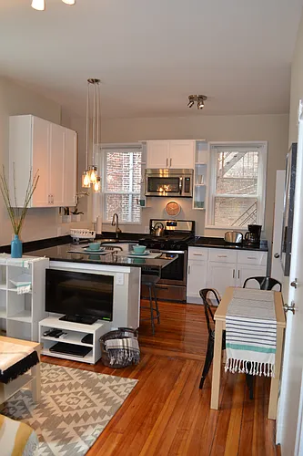 20 Moon St Photo 1