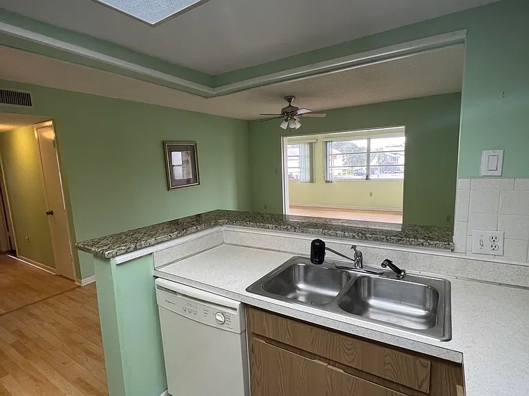 4754 Marine Pkwy #2 — Photo 7