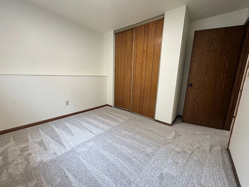 3 bed, 1200 sqft, $1,350 — Photo 4