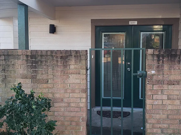 2300 Balsam Dr #G111 — Photo 17