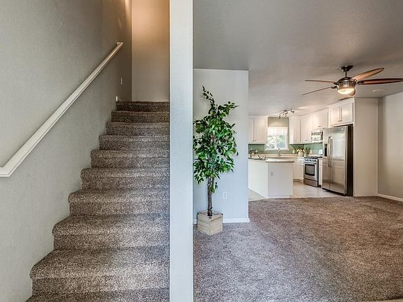 3rd image of 2998 Courtside Dr