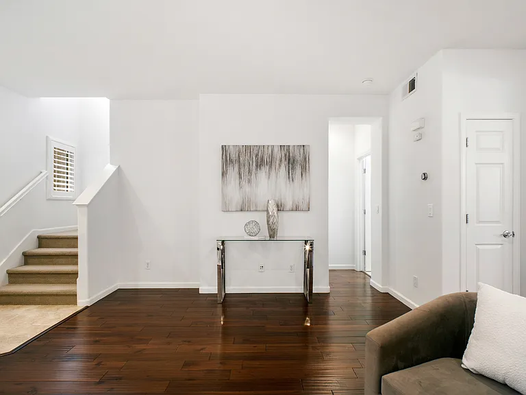 807 Batista Dr — Photo 14