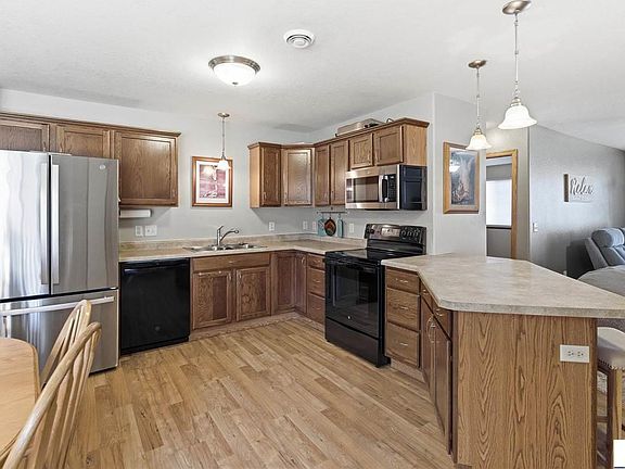 2nd image of 120 Palmer Path