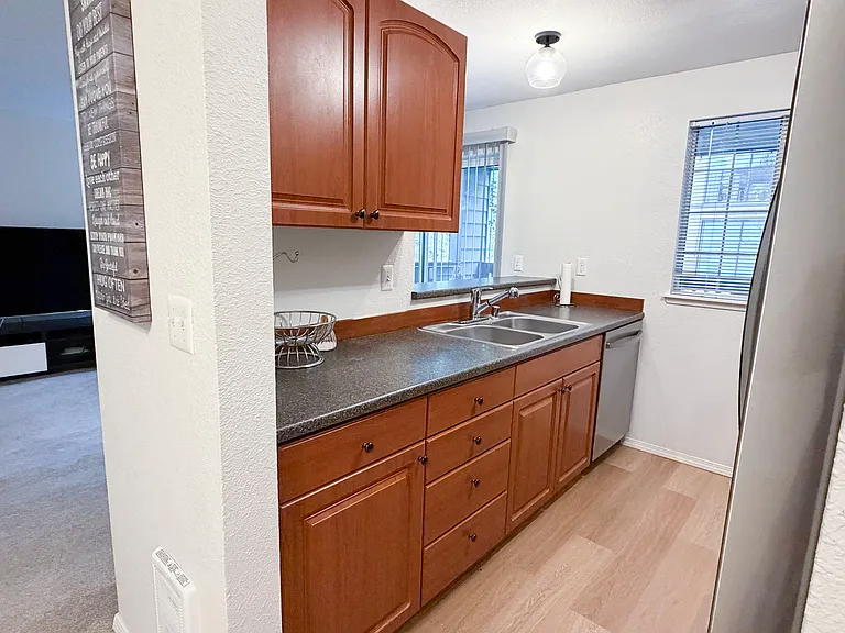 15433 Country Club Dr #E202 — Photo 6