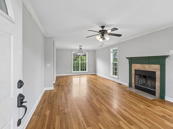 5th image of 2258 Eastover Rd