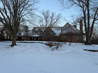 1647 Balmoral Cir, Inverness, IL 60067