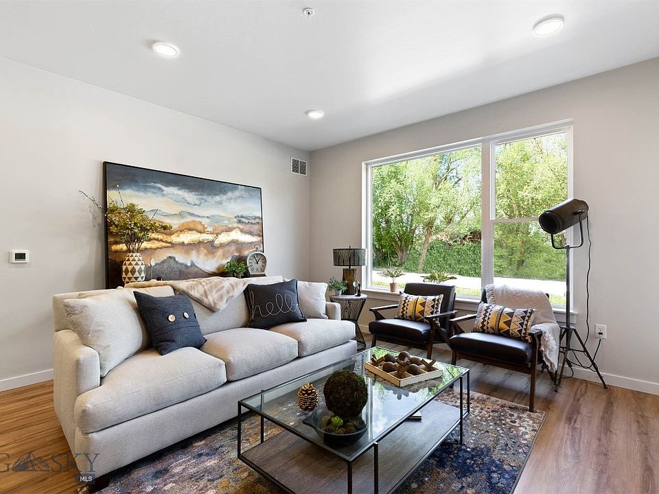 1st image of 2221D Willow Dr #118