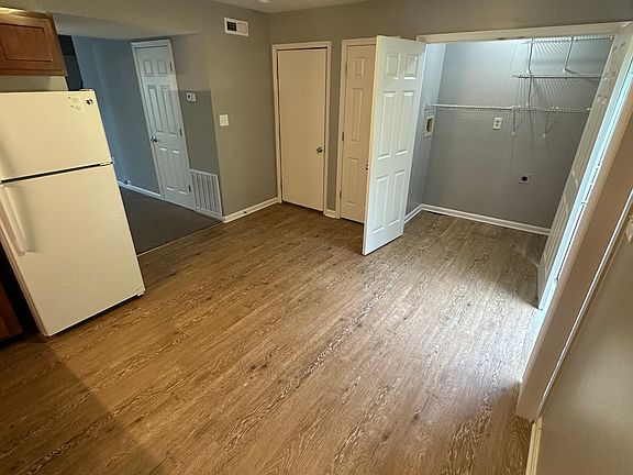 5th image of 3089 Candlewood Ct