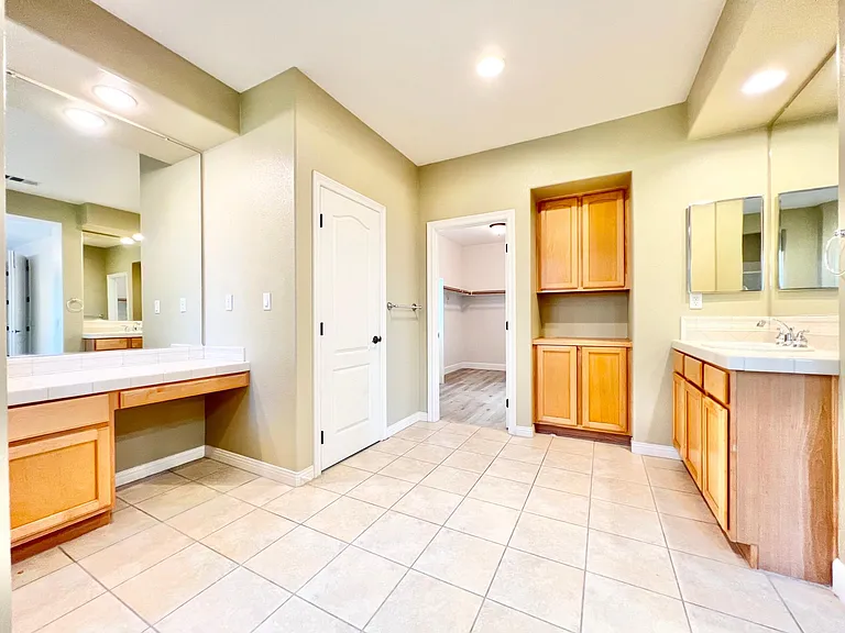 1578 Glencrest Dr — Photo 18