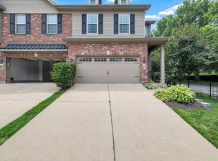 8018 Presidio Ct, University City, MO 63130