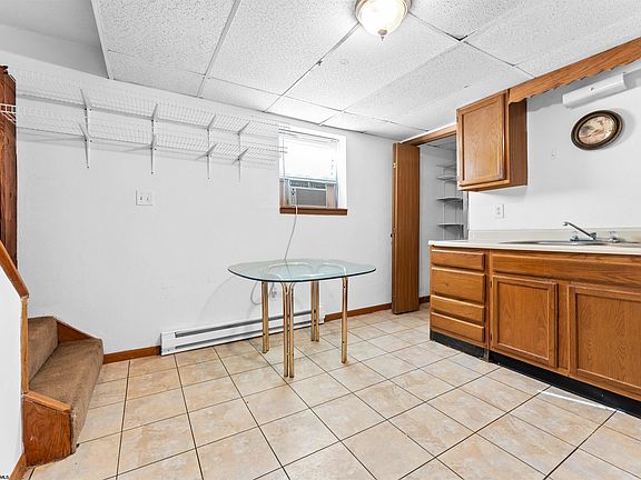 4th image of 806 A&b Price St