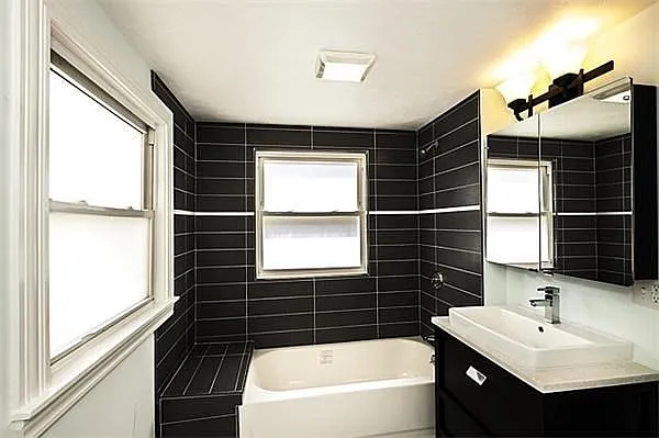 18 Cottage Park Ave #1A — Photo 7