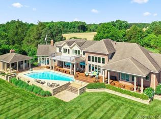 2055 Ditchley Rd, Kilmarnock, VA 22482