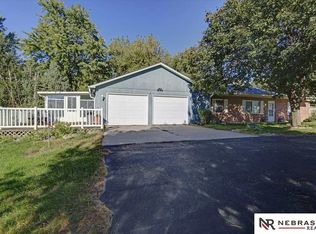 304 Park View Cir, Murray, NE 68409