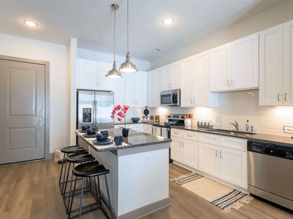 202 Promenade Vista St #4322