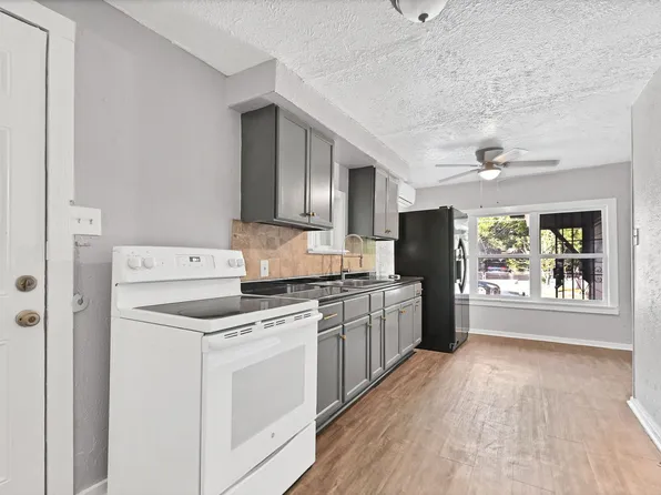 601 Booker T Washington St, Conroe, TX 77301