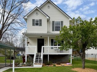 1714 Daytona Ct, Johnson City, TN 37601