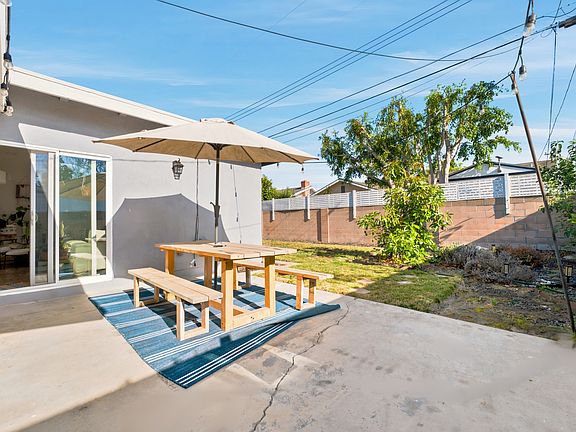 2nd image of 7622 Anita Ln