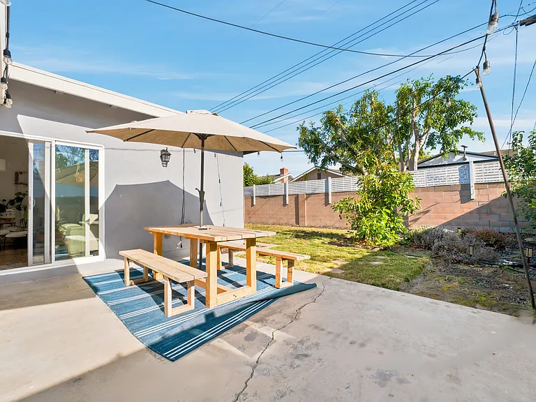 7622 Anita Ln — Photo 2