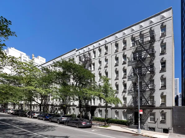217 East 66th Street in Lenox Hill : Sales, Rentals, Floorplans
