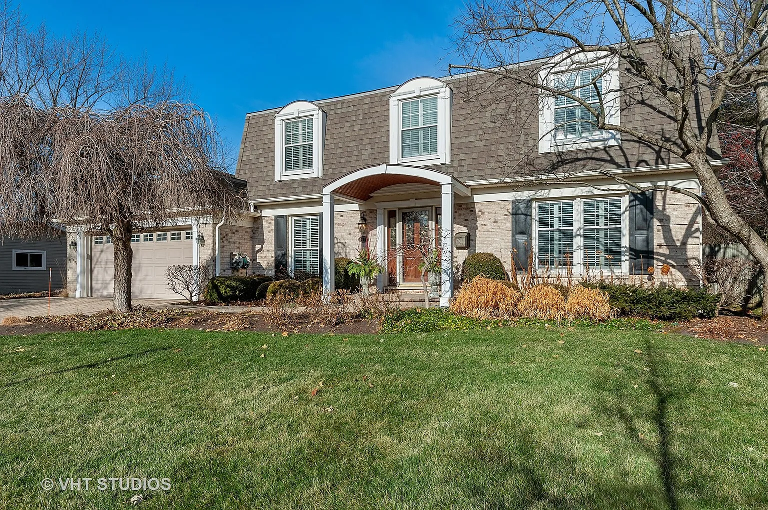 710 Fairlawn Ave photo 1