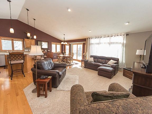 4th image of 1315 Deerview Ct SE