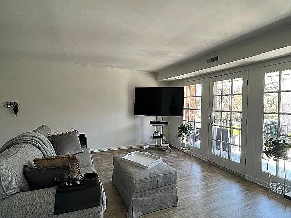 5th image of 12717 Gordon Blvd APT 124