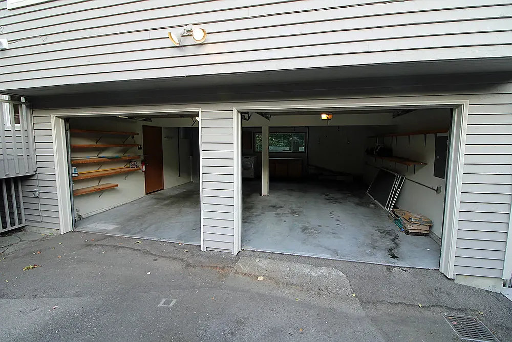 4 bed, 2200 sqft, $3,995 — Photo 4