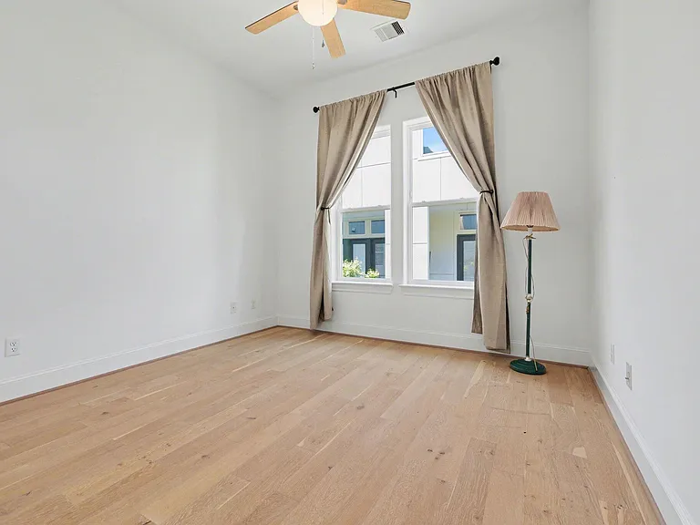 2713 Kinsley Oaks Dr — Photo 13