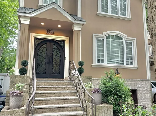 1095 Huguenot Ave, Staten Island, NY 10312
