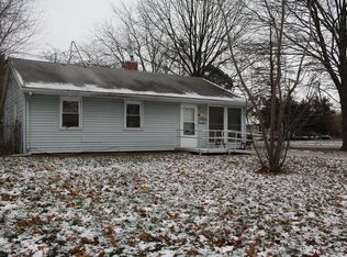 1402 Hedge Rd, Champaign, IL 61821