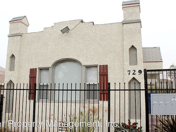 5th image of 727 W 74th St #7137384