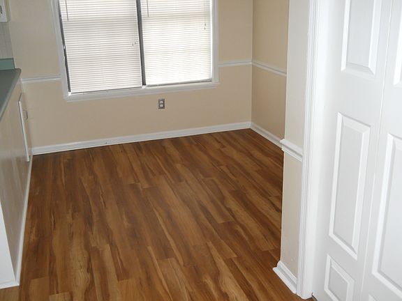 5th image of 2742 Crosshaven Dr