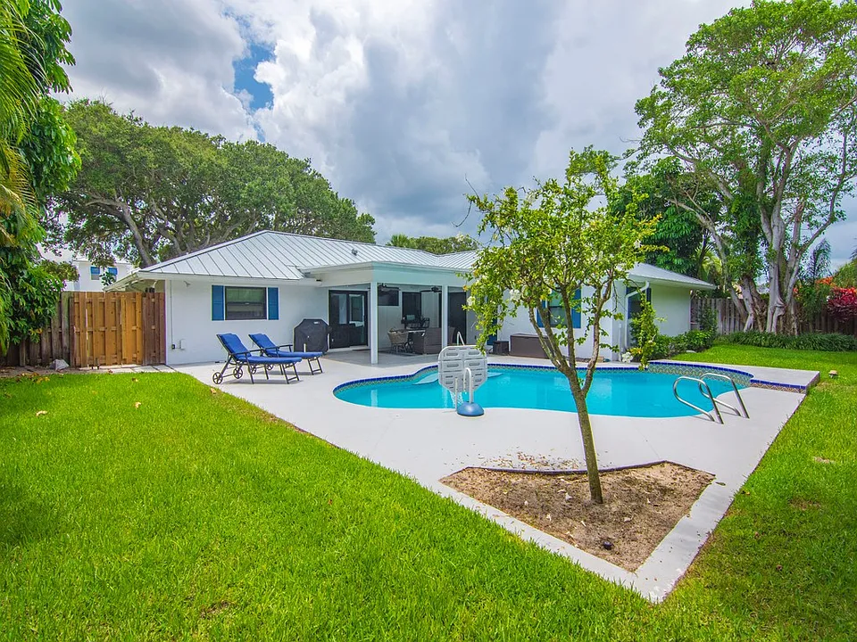980 Clipper Rd