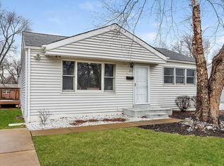 220 Francisca Dr, Florissant, MO 63031