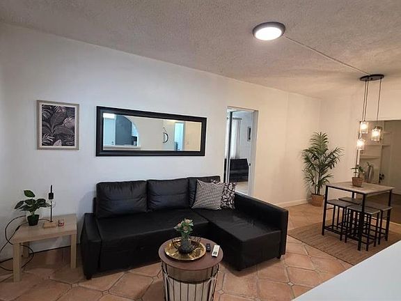 5th image of 108 DONCELLA STREET