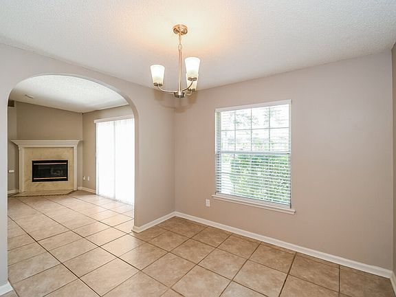5th image of 401 Baybrook Dr