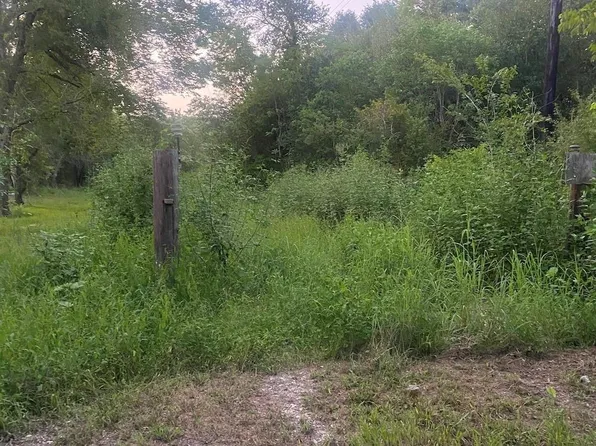 114 Black Bass Dr, Danbury, TX 77534