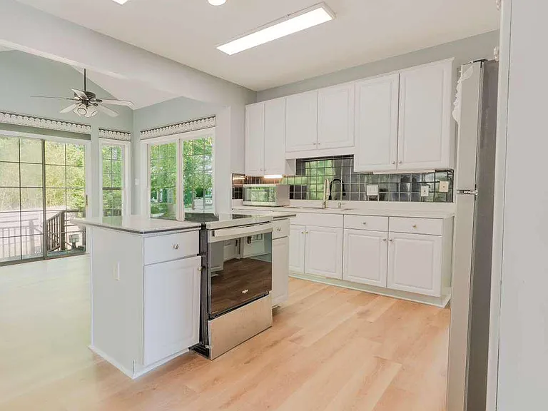 15 Varone Dr — Photo 3