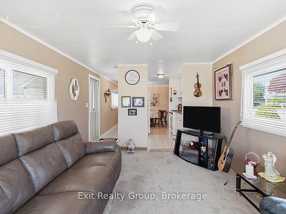 5th image of 5 Chapel Blvd