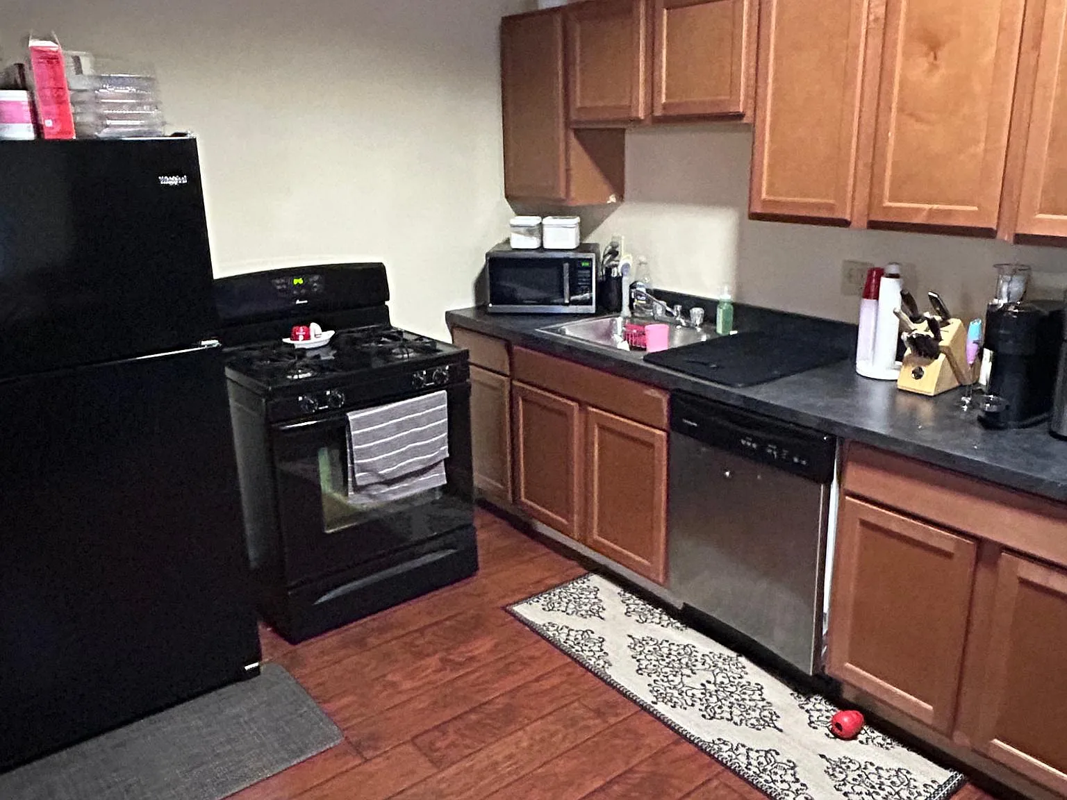 4 bed, 1914 sqft, $2,800 — Photo 4
