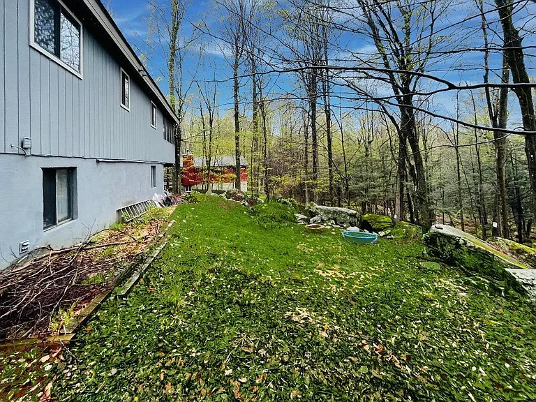 199 N Gate Rd — Photo 24